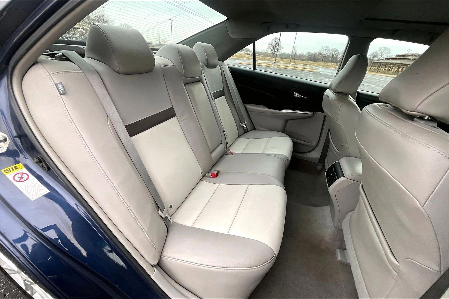 Used 2014 Toyota Camry XLE w/ Leather Package image 17