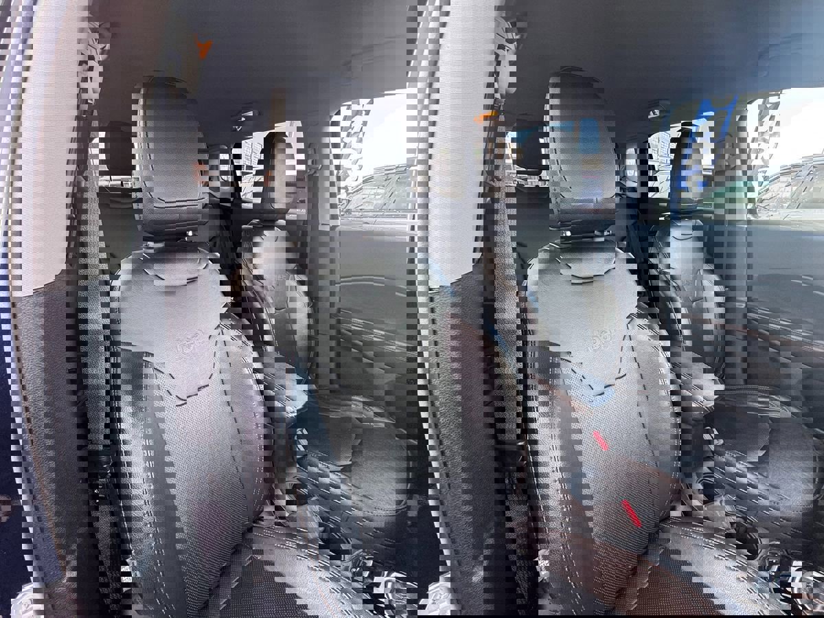 Used 2019 Jeep Compass Limited image 16