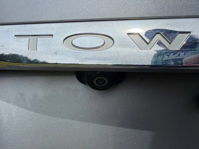 Used 2015 Chrysler Town & Country Touring-L w/ Driver Convenience Group FWD image 6