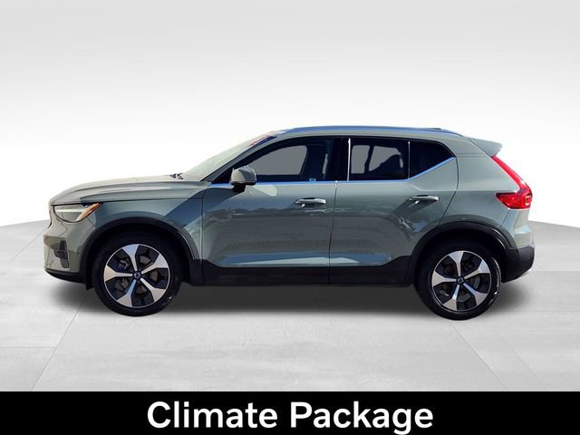 Certified 2023 Volvo XC40 B5 Plus w/ Driver Assist Package AWD/4WD image 6