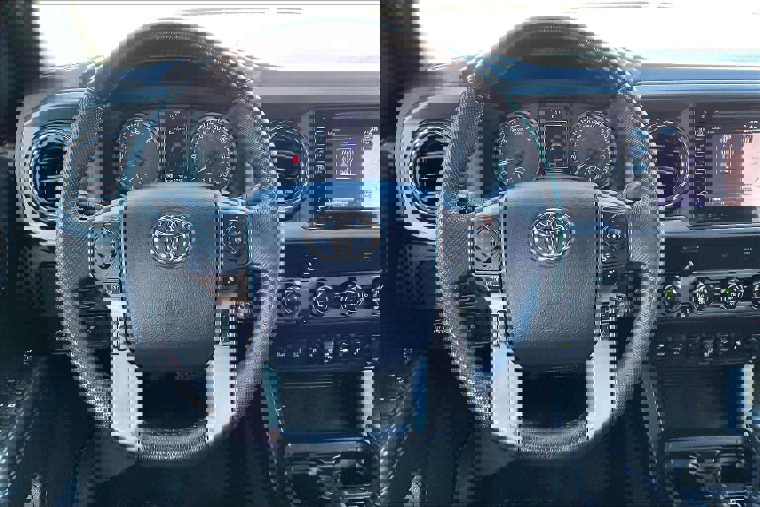 Used 2019 Toyota Tacoma TRD Off-Road image 5