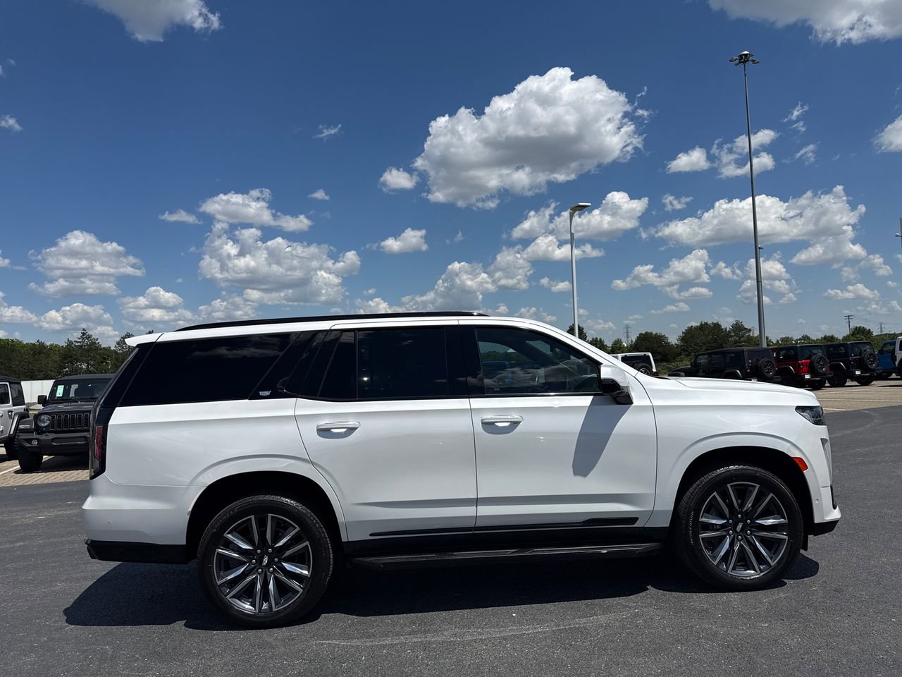 Used 2024 Cadillac Escalade Sport AWD/4WD image 2