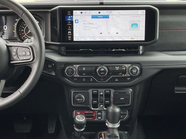 Used 2025 Jeep Wrangler Unlimited Rubicon AWD/4WD image 15