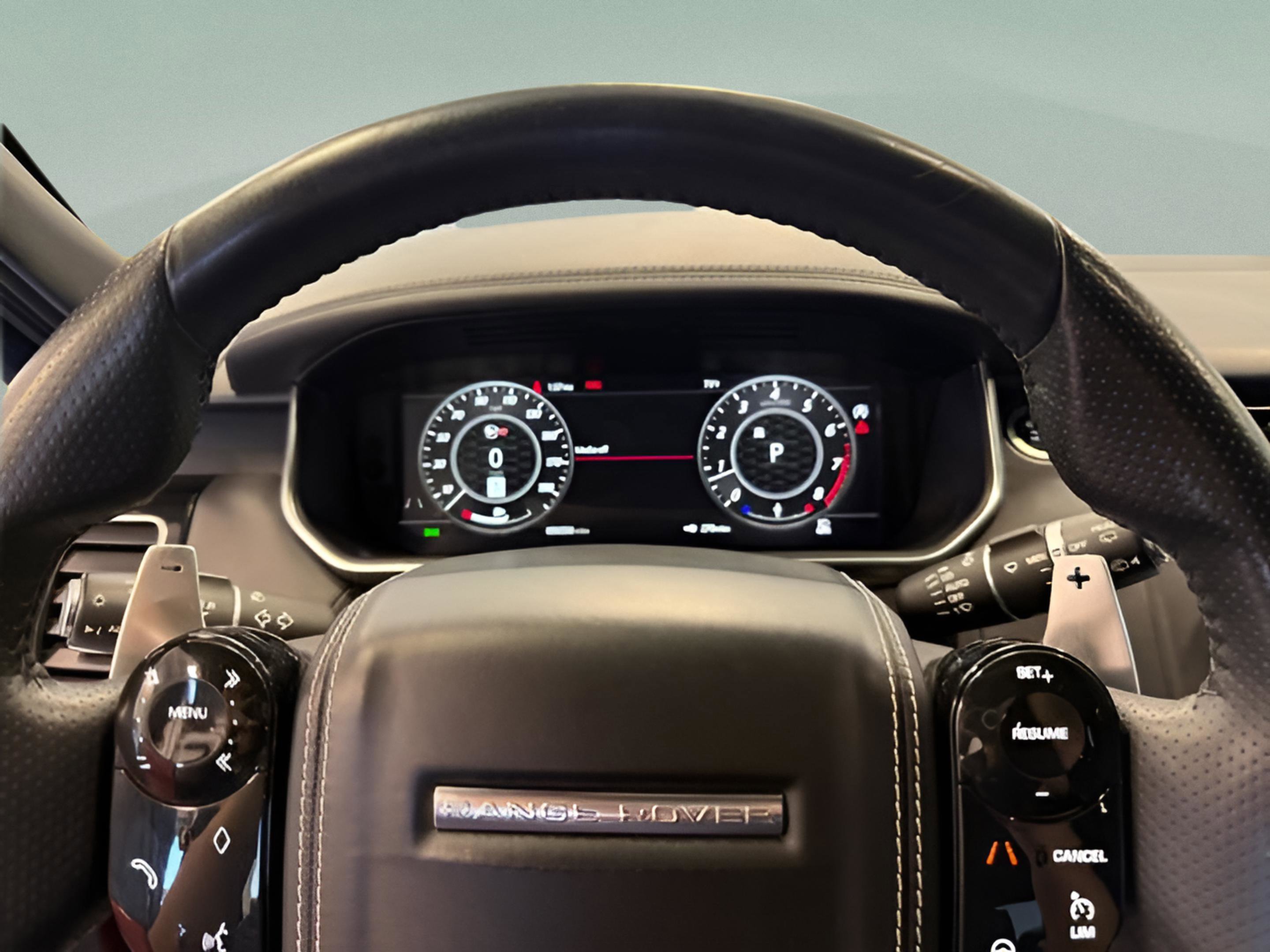 Used 2022 Land Rover Range Rover Sport SVR image 13