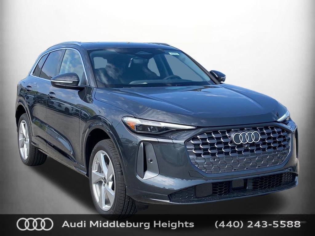 Used 2025 Audi Q5 Premium w/ Convenience Package image 1