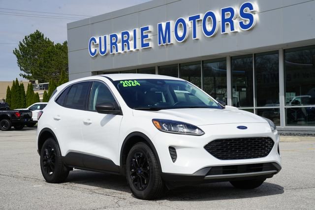 Certified 2022 Ford Escape SE w/ Convenience Package AWD/4WD image 1