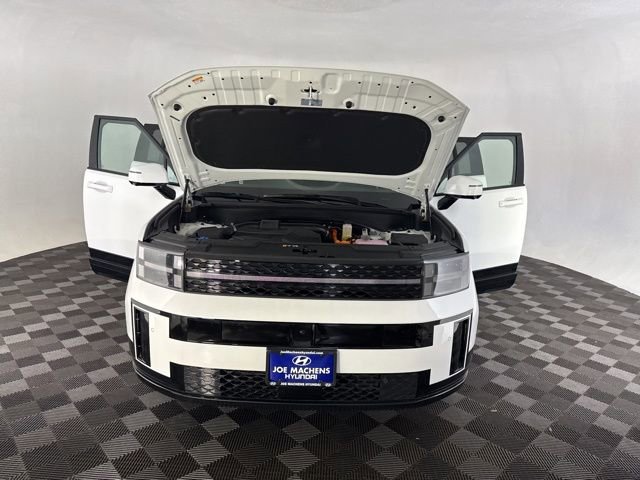 Used 2025 Hyundai Santa Fe Calligraphy FWD image 15