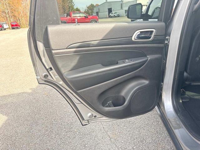 Used 2020 Jeep Grand Cherokee Laredo image 14