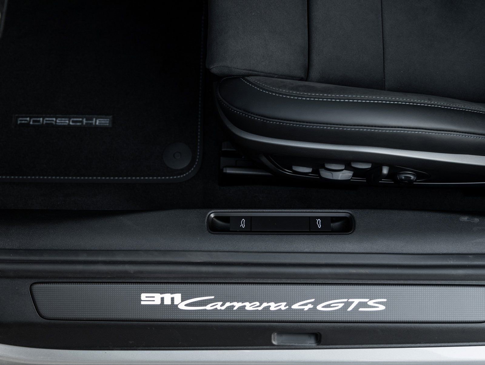 New 2026 Porsche 911 Carrera 4 GTS image 23