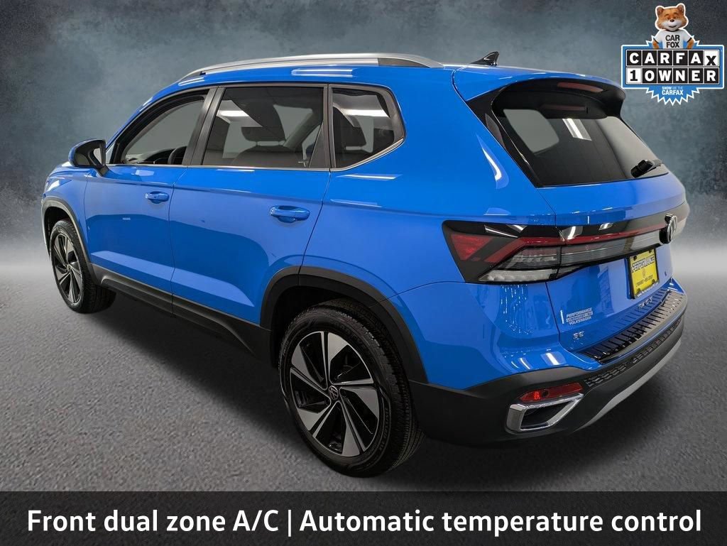 Used 2025 Volkswagen Taos SE w/ Panoramic Sunroof Package AWD/4WD image 7