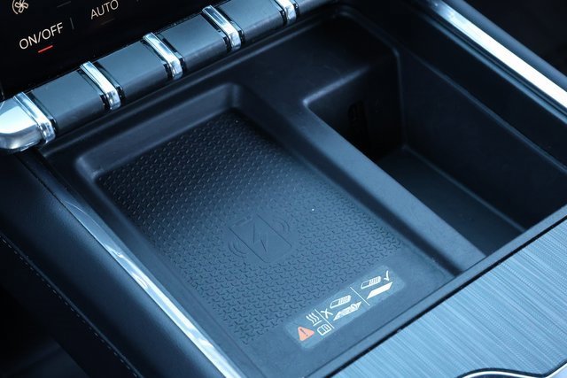 Used 2024 GMC Acadia Elevation image 15