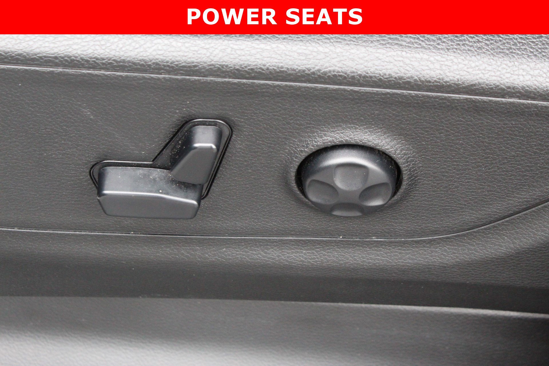 Used 2020 RAM 1500 Big Horn AWD/4WD image 12