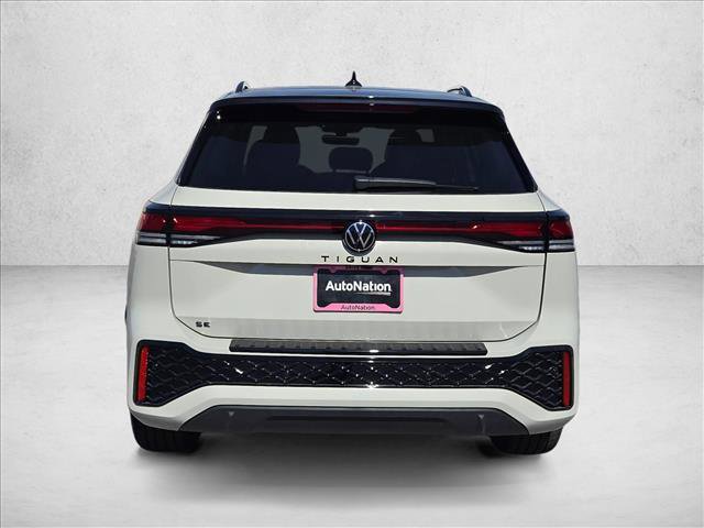 New 2026 Volkswagen Tiguan SE R-Line FWD image 8