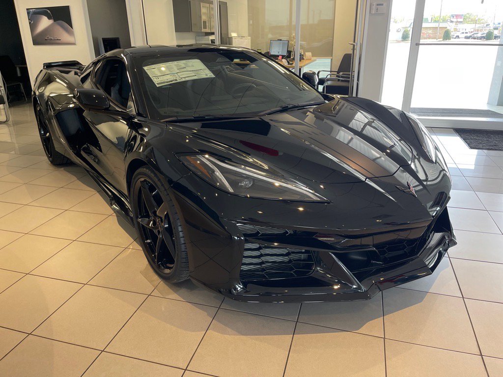 New 2025 Chevrolet Corvette E-Ray image 3