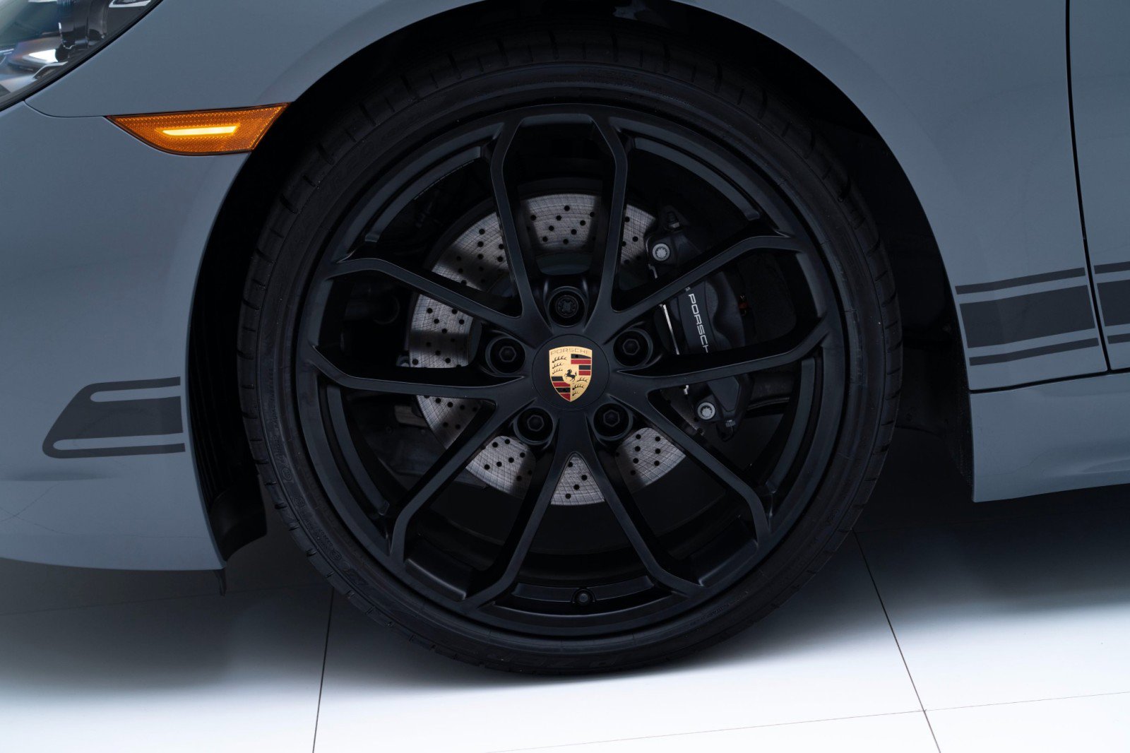 New 2025 Porsche 718 Cayman image 12