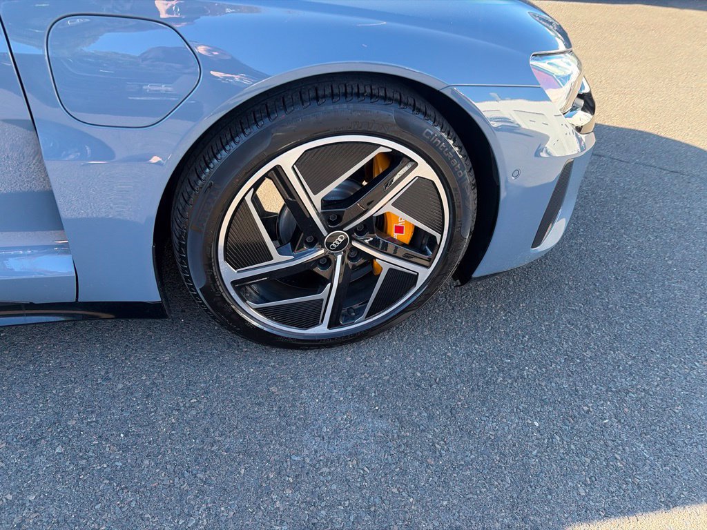 Used 2024 Audi RS e-tron GT w/ Carbon Performance Package AWD/4WD image 33