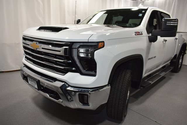 Certified 2026 Chevrolet Silverado 2500 LTZ w/ LTZ Premium Package AWD/4WD image 15
