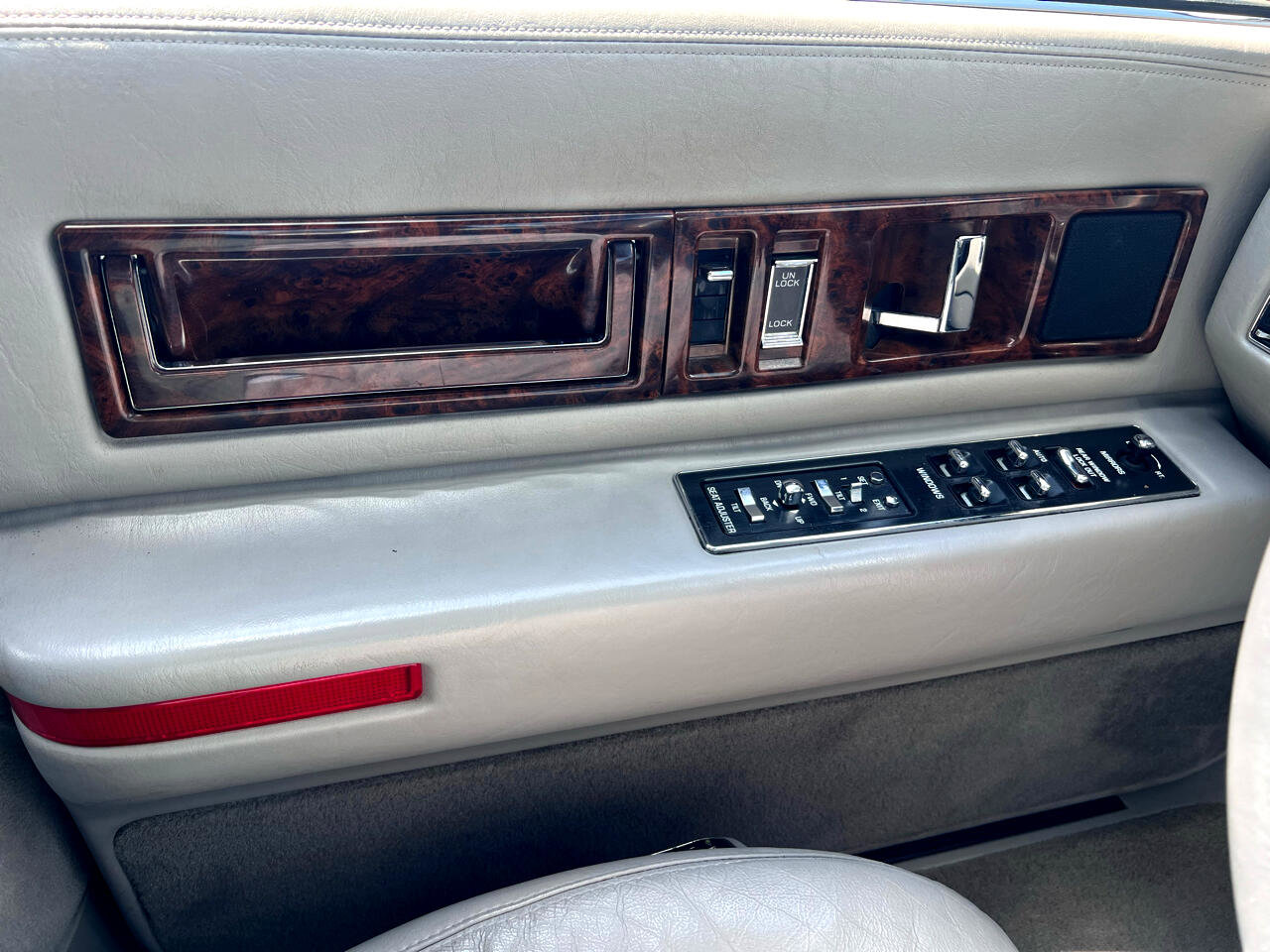 Used 1996 Cadillac Fleetwood Brougham image 73