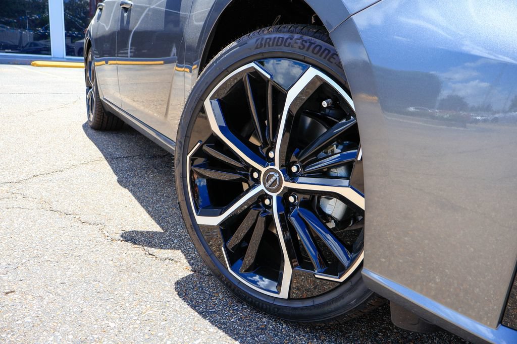 New 2026 Nissan Altima 2.5 SR w/ SR Premium Package FWD image 19