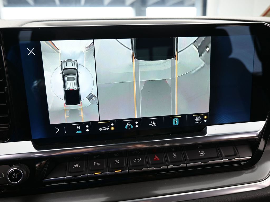 Used 2023 Chevrolet Silverado 1500 High Country w/ Technology Package image 21