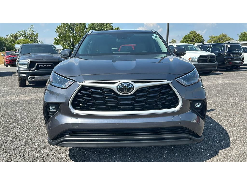 Used 2023 Toyota Highlander XLE FWD image 9
