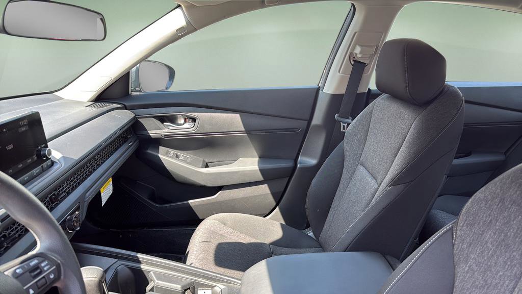 Used 2025 Honda Accord LX image 12