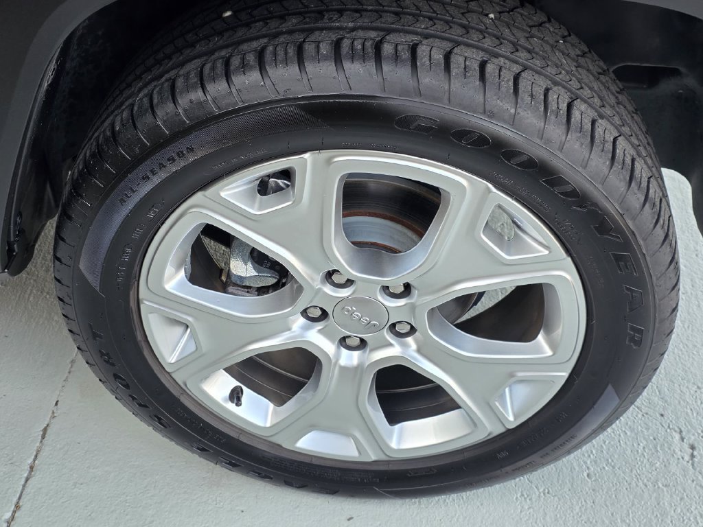 Used 2023 Jeep Renegade Limited AWD/4WD image 33