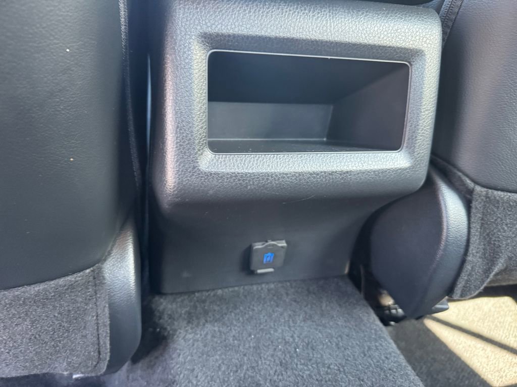 Used 2023 Toyota Camry SE w/ Cold Weather Package image 19