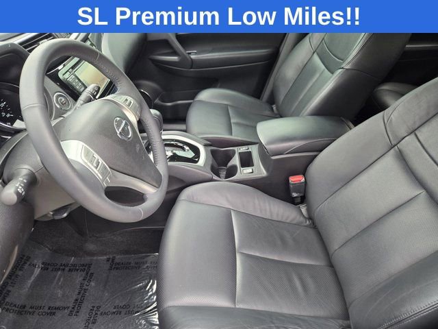 Used 2015 Nissan Rogue SL w/ SL Premium Package FWD image 12