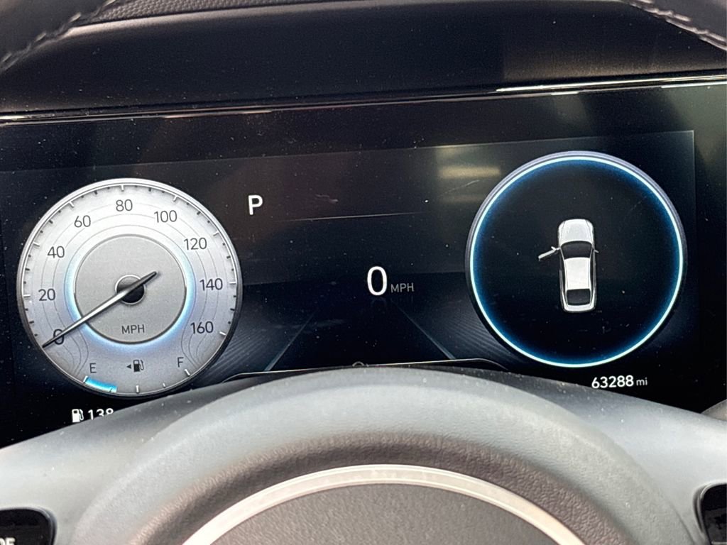 Certified 2023 Hyundai Elantra Limited w/ Preferred Accessory Package image 21