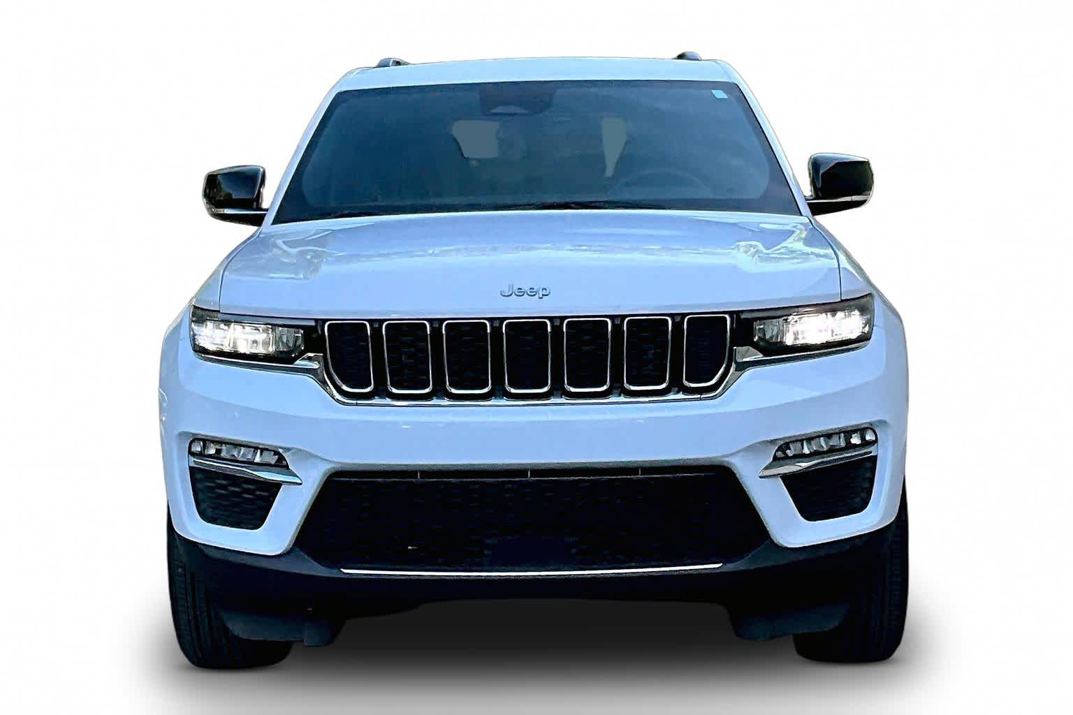 Used 2025 Jeep Grand Cherokee Limited AWD/4WD image 4
