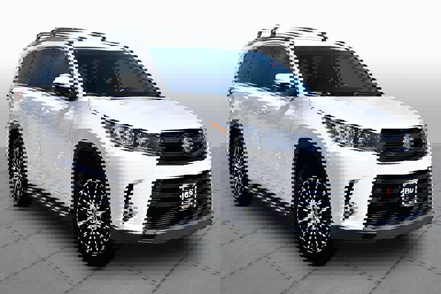 Used 2018 Toyota Highlander SE FWD image 3