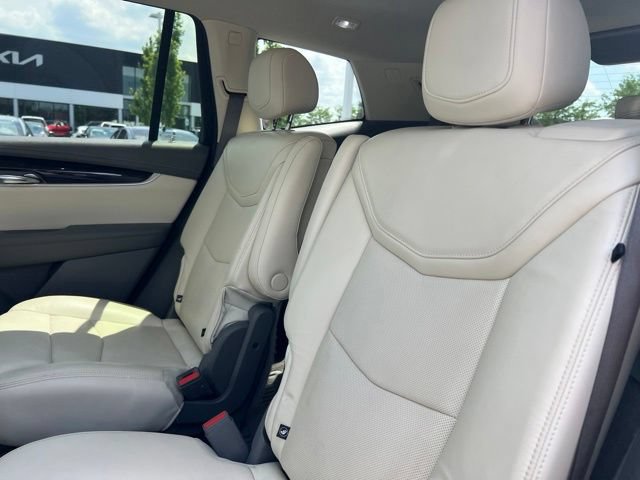 Used 2020 Cadillac XT6 Premium Luxury w/ LPO, Floor Liner Package FWD image 33