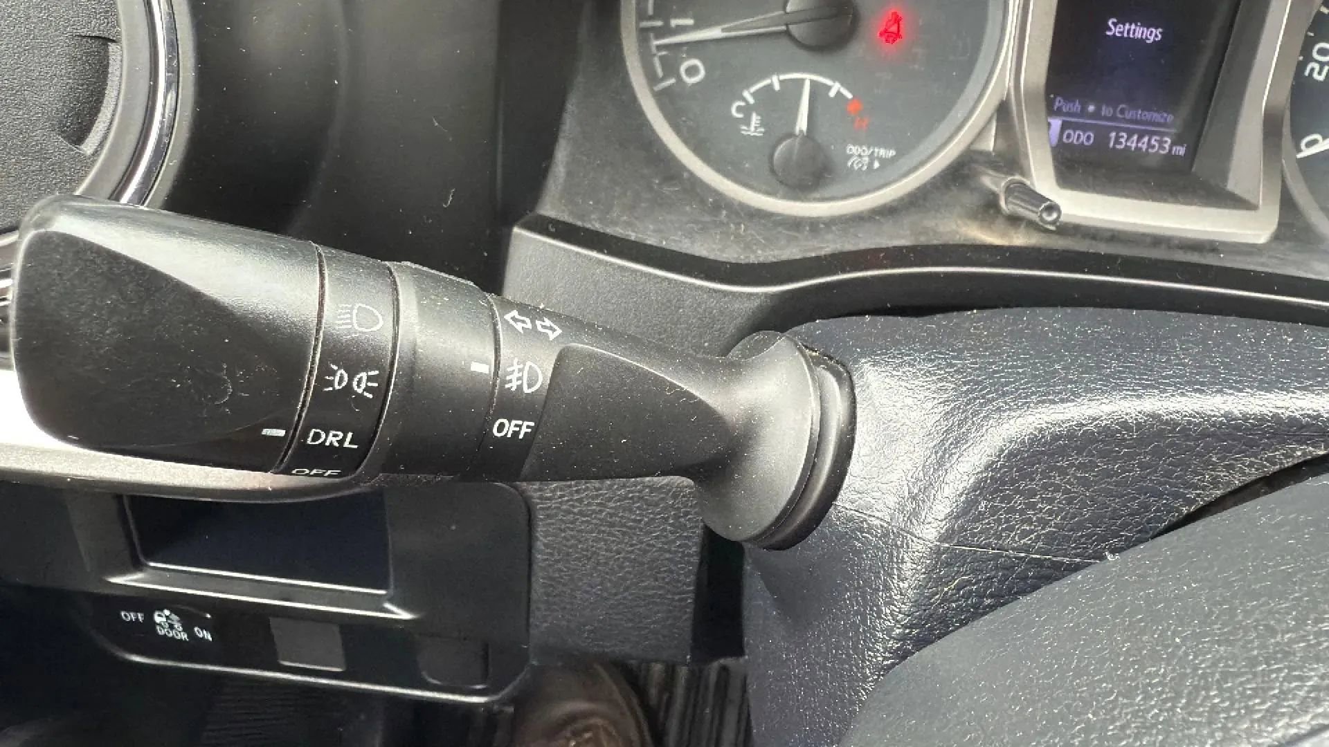 Used 2017 Toyota Tacoma SR5 image 15