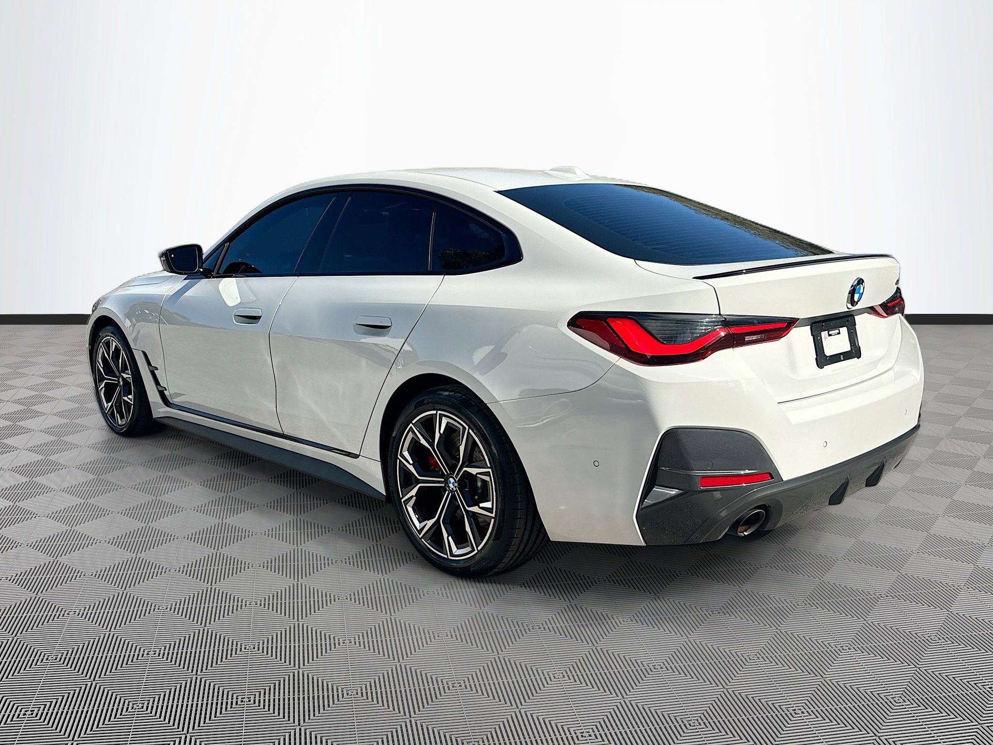 Used 2023 BMW 430i Gran Coupe w/ M Sport Package image 4