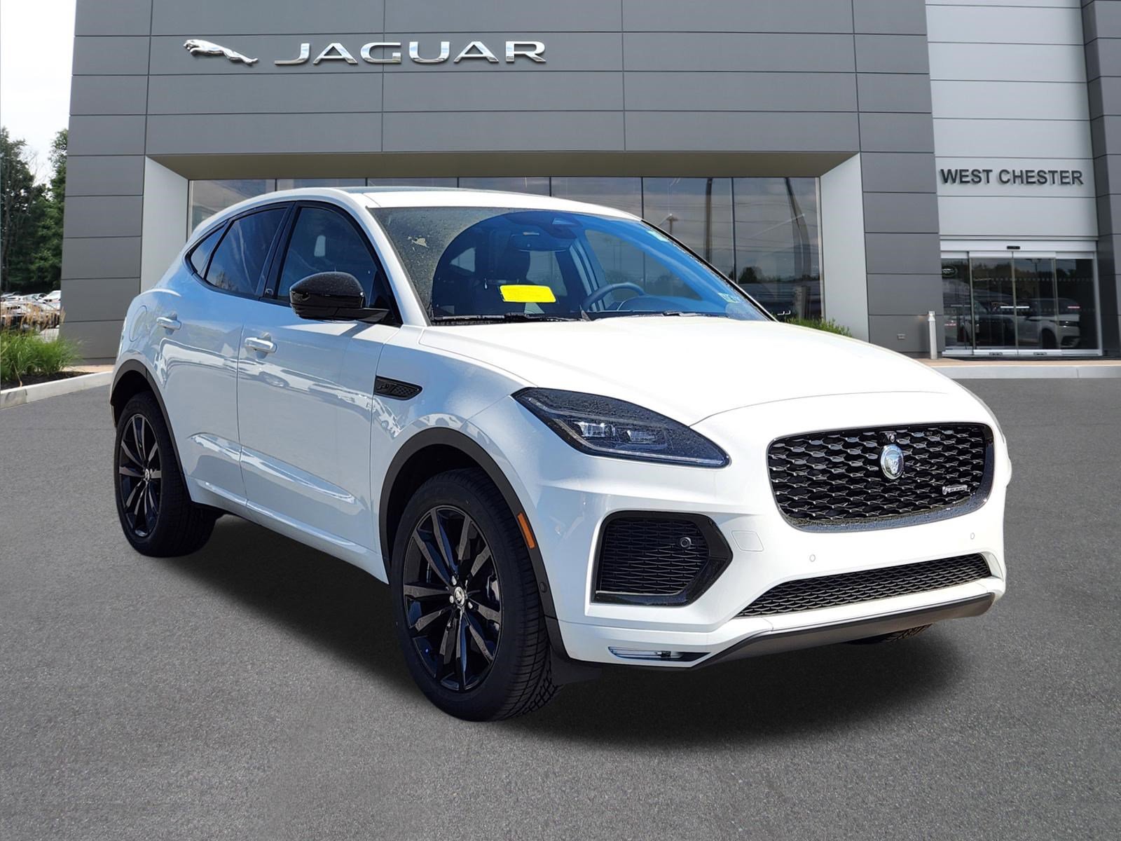Used 2024 Jaguar E-PACE R-Dynamic SE image 2