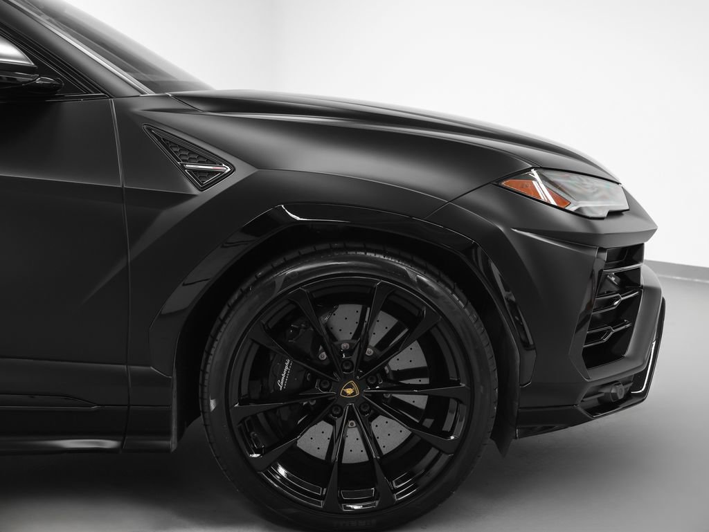Used 2022 Lamborghini Urus image 9