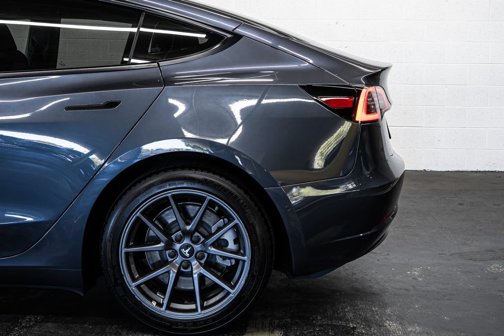 Used 2022 Tesla Model 3 Long Range AWD/4WD image 14