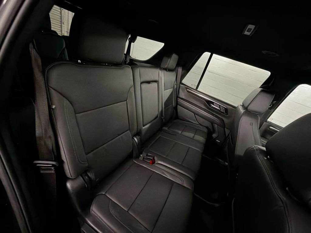 Used 2025 Chevrolet Tahoe Z71 w/ Comfort Package image 27