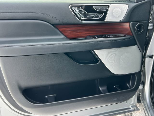 Used 2022 Lincoln Navigator Reserve image 17