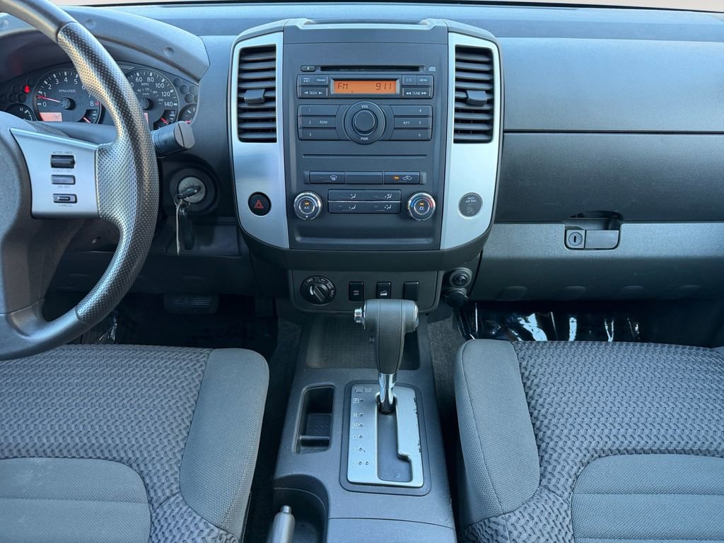 Used 2010 Nissan Frontier SE w/ SE Value Truck Pkg AWD/4WD image 23
