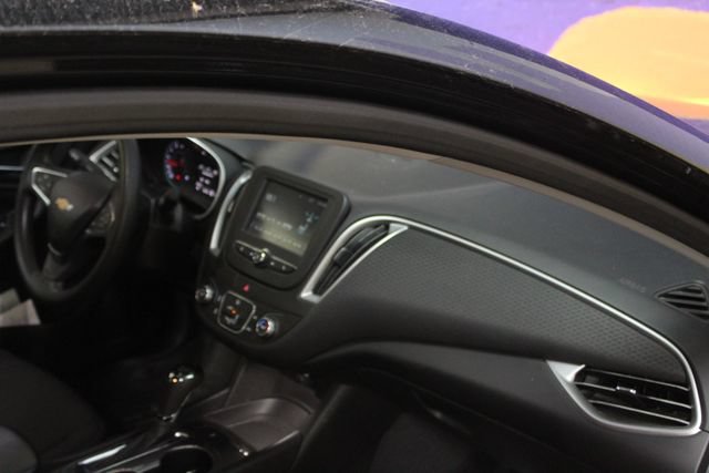 Used 2017 Chevrolet Malibu LS FWD image 12