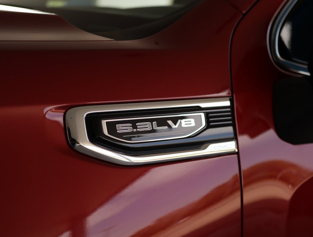 Used 2019 GMC Sierra 1500 SLT w/ SLT Premium Package image 38