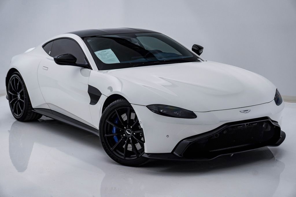 Used 2019 Aston Martin V8 Vantage Coupe image 3