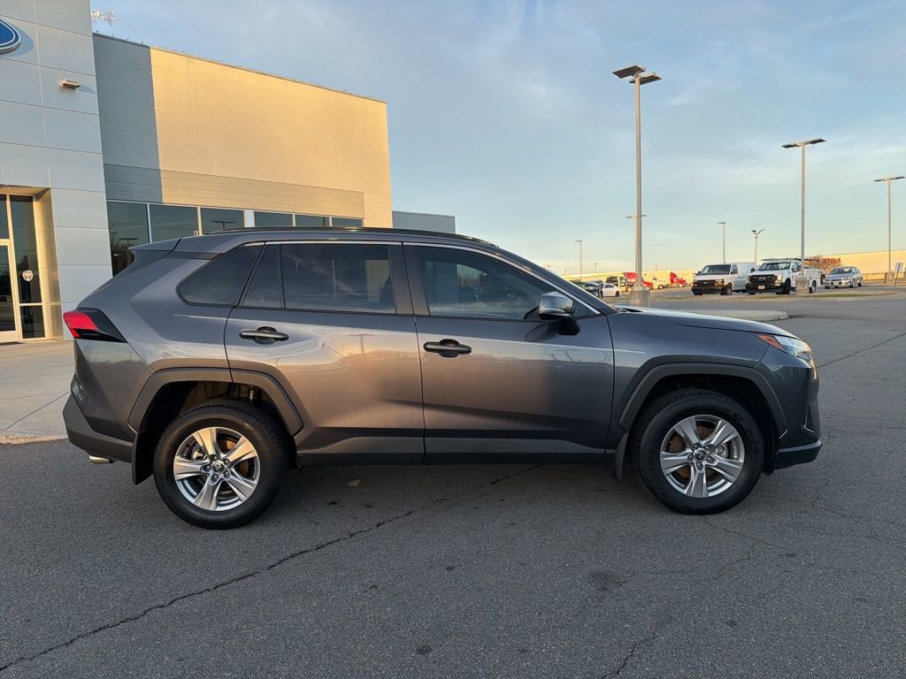Used 2025 Toyota RAV4 XLE image 2