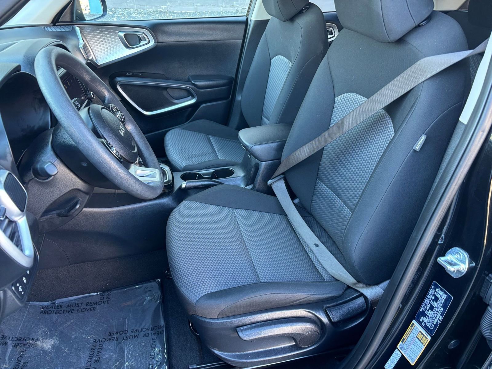 Used 2025 Kia Soul LX w/ LX Technology Package image 32