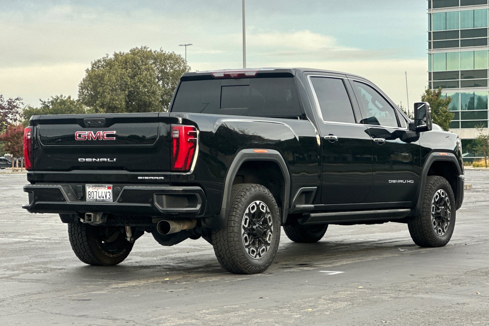 Used 2024 GMC Sierra 2500 Denali w/ Denali Reserve Package AWD/4WD image 4