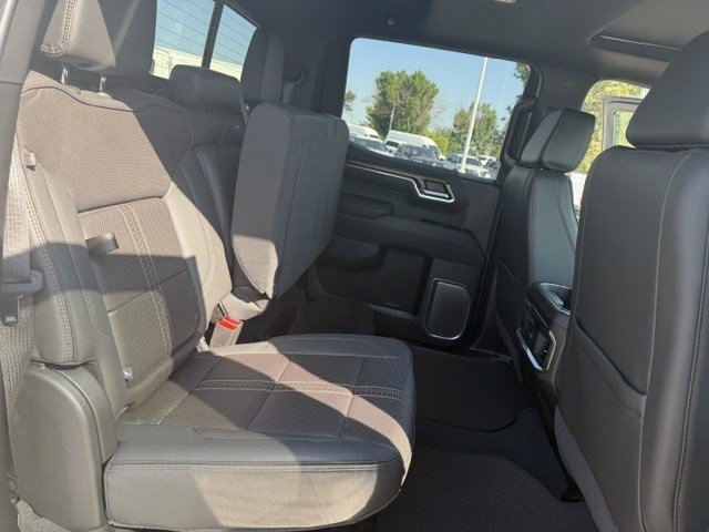 Used 2026 Chevrolet Silverado 1500 High Country w/ Technology Package AWD/4WD image 42