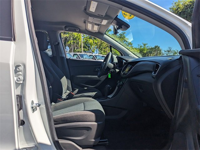 Used 2022 Chevrolet Trax LS w/ Tint and Cruise Package image 20