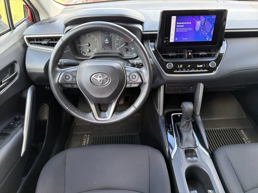 Used 2023 Toyota Corolla Cross LE FWD image 15